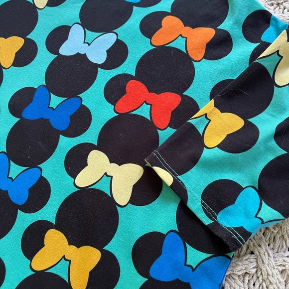 LulaRoe Minnie Mouse Colorful Tunic Top Teal Colorful Bows size Small Disney - Picture 4 of 7